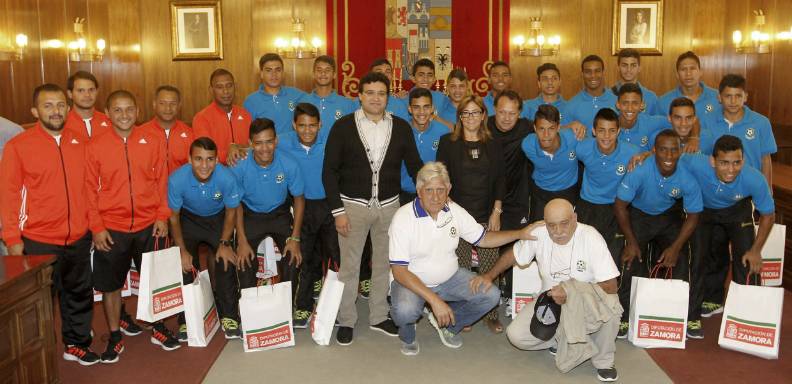 El Catia FC asistió a una recepción oficial en la Diputación de Zamora y jugó un partido con el equipo juvenil del Zamora CF