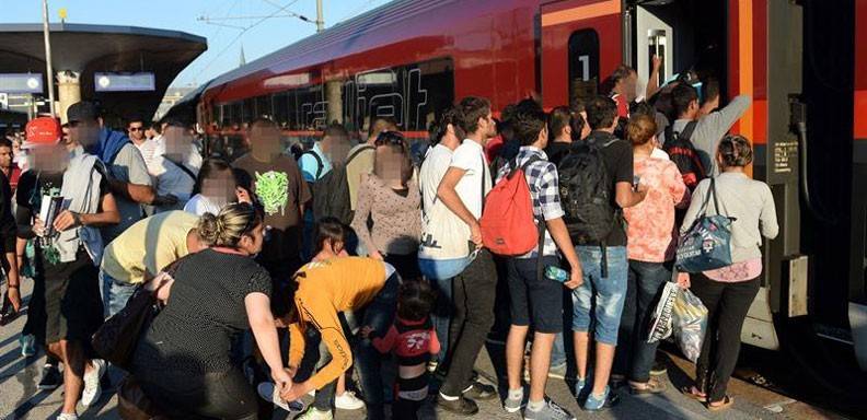 Pese a controles de Austria, los inmigrantes aún encuentran la manera de entrar al país