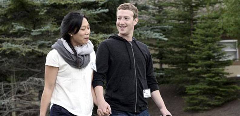 Mark Zuckerberg mostró una fotografía en la que se percibe el embarazo de Chan