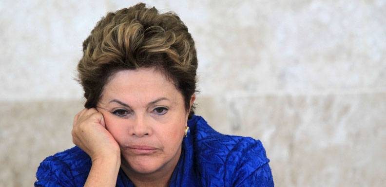 Tsunami económico hunde a presidenta de Brasil