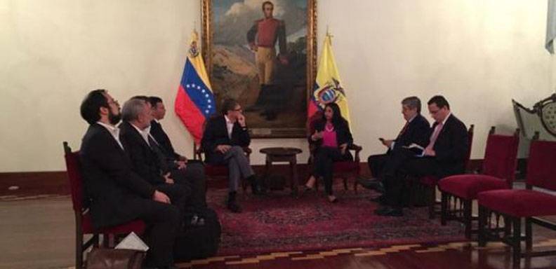 Canciller de Ecuador sostuvo una reunión con Delcy Rodríguez para abordar temas de interés entre ambas naciones /Foto: AVN