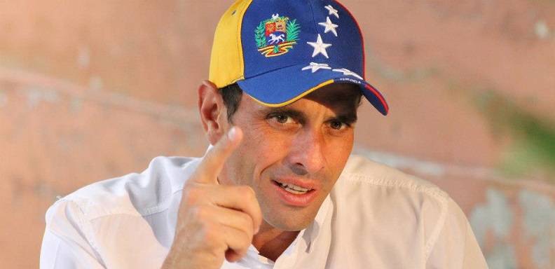 Capriles se solidarizó con el sector universitario del país que este jueves protestó para exigir aumento del presupuesto para las universidades