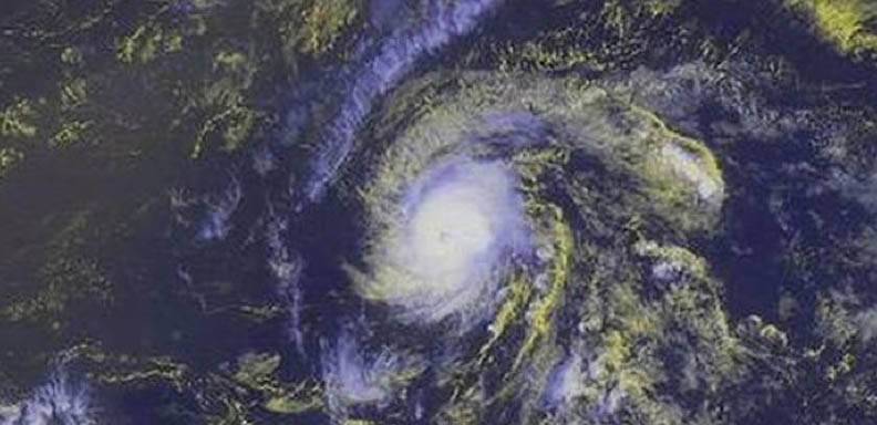 El huracán Danny se debilitó a categoría 1