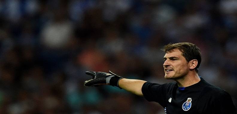 Iker Casillas debutó en la liga portuguesa con el número 12