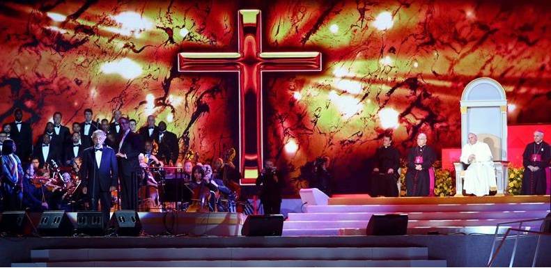 la música del colombiano Juanes y de la reina del soul, ArethaFranklin, fueron los protagonistas durante el "Festival de las Familias" , en presencia del Papa