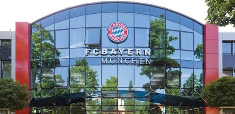 El Bayern Múnich anunció este jueves que destinará un millón de euros a varios proyectos de ayuda a emigrantes y refugiados que huyen de la pobreza