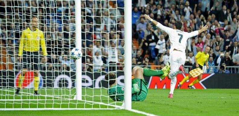 Cristiano Ronaldo rentabilizó con dos goles el tedio en el que se instaló el Real Madrid para doblegar este martes por 4-0 al Shakhtar Donetsk
