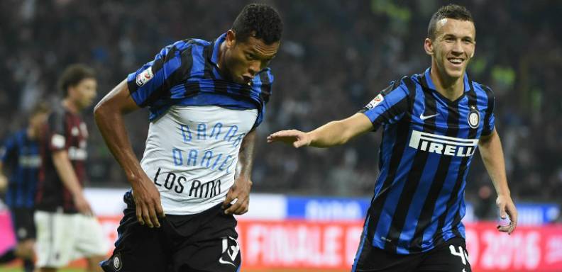 Un solitario gol del colombiano Freddy Guarín dio la victoria al Inter en el derbi de la Madonnina ante el Milan en la 3ª jornada de la Serie A italiana
