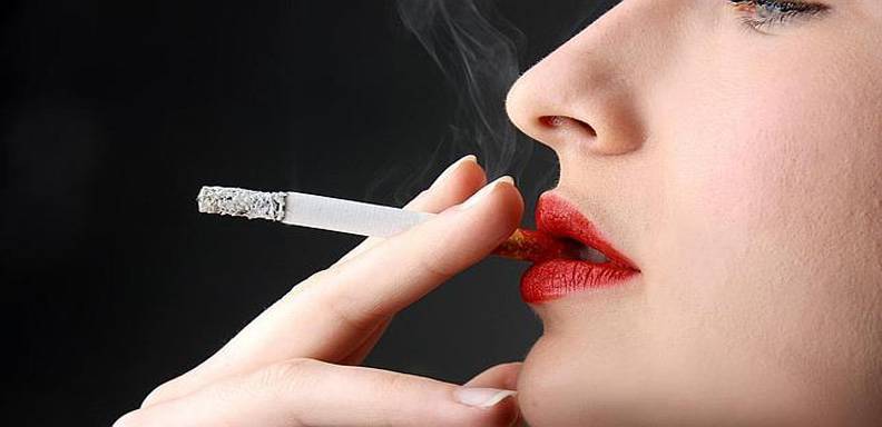 Los pacientes que fumaron durante la enfermedad aceleraron su segunda fase 4,7%. /Foto:www.abc.es