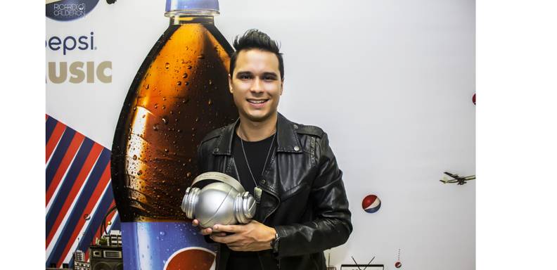 Reconocimiento recibido durante la ceremonia no televisada de los Premios Pepsi Music 2015