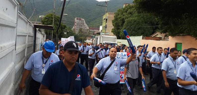 Trabajadores de Pepsi protestan en La Yaguara por expropiaciones