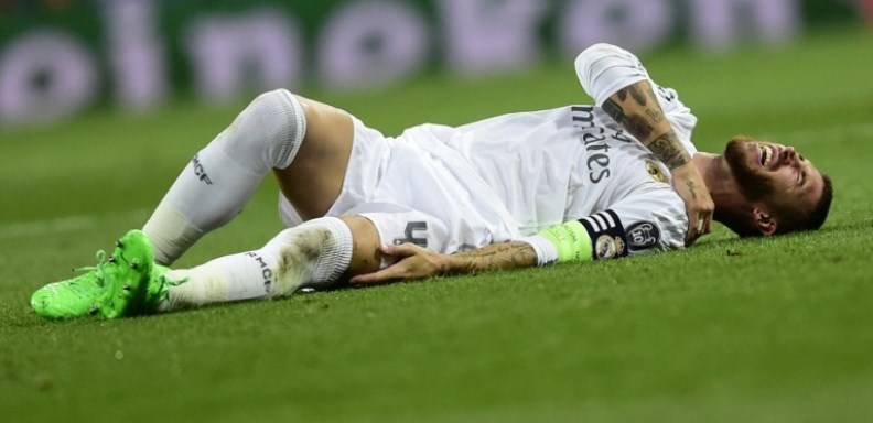 Sergio Ramos, defensa central del Real Madrid, fue evaluado por su equipo, quien informó que sufre una "luxación acromioclavicular izquierda"