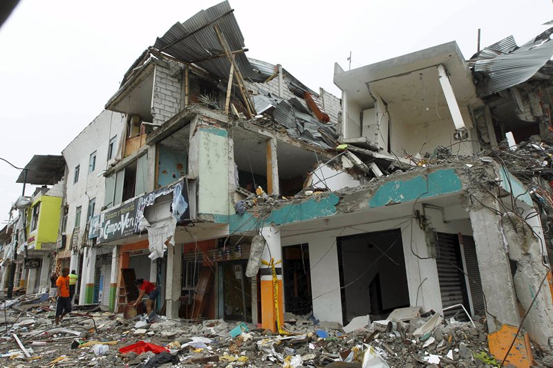 El terremoto, de magnitud 7,8 en la escala de Richter ocurrido el pasado mes de abril, dejó 660 muertos y cerca de 34.000 personas en albergues