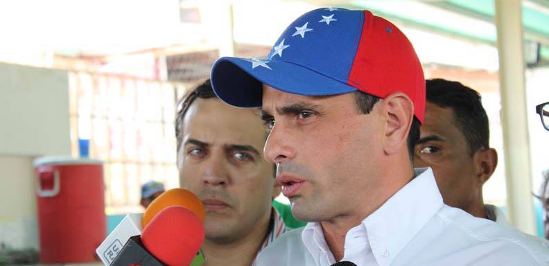 Capriles espera humo blanco de la reunión Santos-Maduro