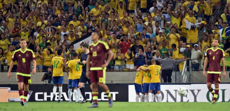 Venezuela cayó ante Brasil (3-1) en su segundo partido de las eliminatorias