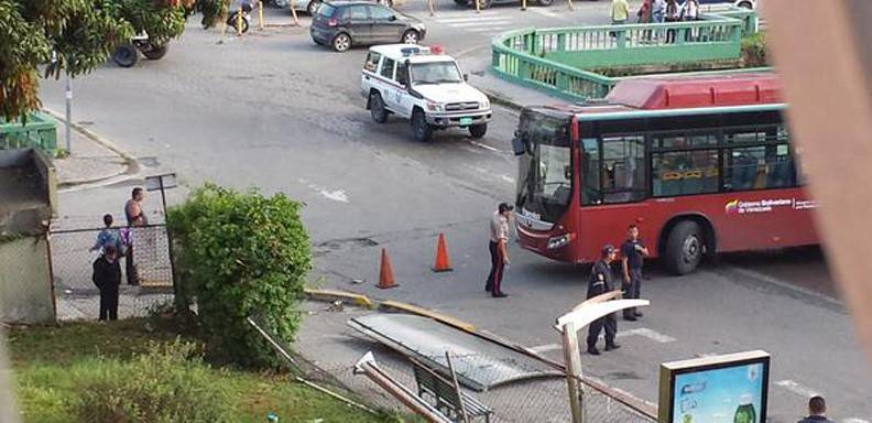 Metrobus pierde los frenos en La Trinidad