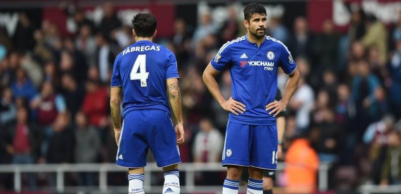 El Chelsea agravó su crisis y perdió 2-1 en su visita al West Ham, este sábado en un partido de la 10ª jornada de la liga inglesa, con Mourinho botado