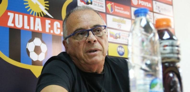 El entrenador Carlos Horacio Moreno presentó su renuncia a la Junta Directiva del Zulia Fútbol Club, como director técnico del primer equipo