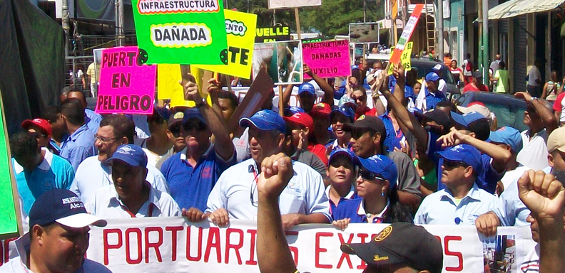 Trabajadores de los Puertos de Cumaná marcharon este lunes para exigir mejoras en la infraestructura