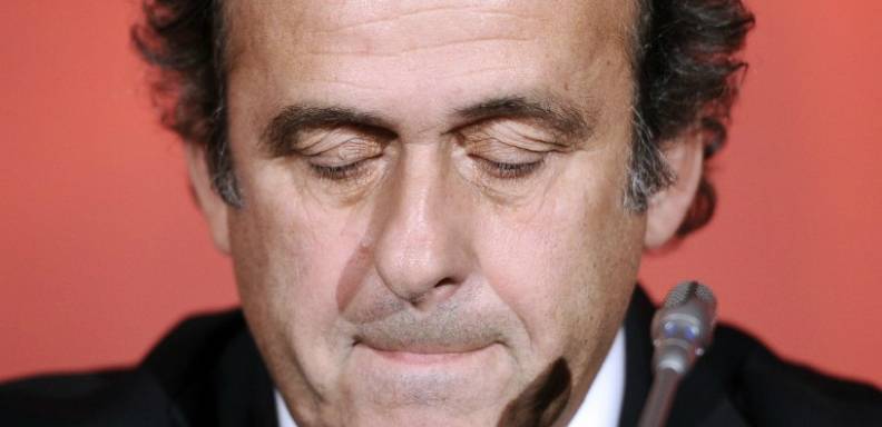 El presidente de la UEFA y aspirante a la presidencia de la FIFA, Michel Platini, dijo este jueves que la filtración de informaciones sobre su posible suspensión durante 90 días, por recomendación de la cámara de instrucción del Comité de Ética, es un "intento de dañar" su "reputación"