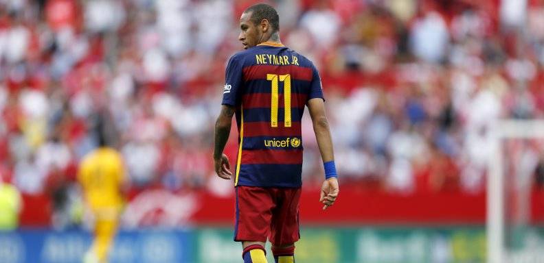El Santos brasileño ha pedido a la FIFA que sancione al delantero del Barcelona Neymar da Silva con seis meses sin disputar partidos oficiales