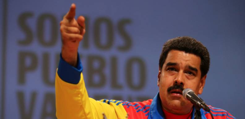 “¿Qué buenas relaciones quiere el Gobierno de Obama con Venezuela si no es capaz de dar un beneplácito? ¿Qué están esperando?”, agregó el Primer mandatario venezolano