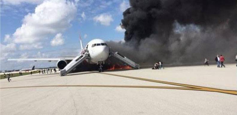 Un avión se incendió en Florida cuando iba a despegar para Caracas