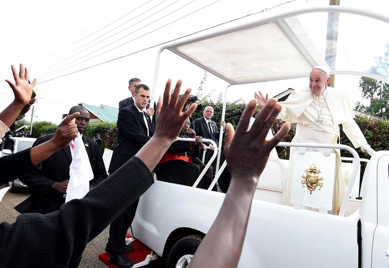 El Papa espera aprovechar su primera gira africana para reclamar soluciones a sus problemas y resaltar sus logros y virtudes