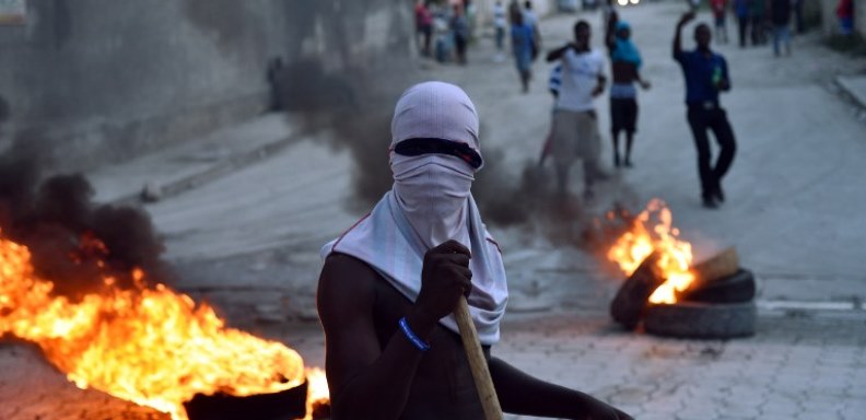 Protestas luego de conocerse los resultados de las elecciones haitianas. Foto AFP