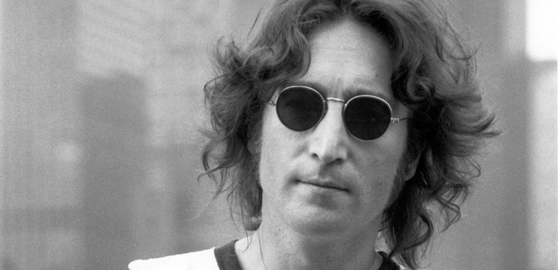 Subastan guitarra robada de John Lennon