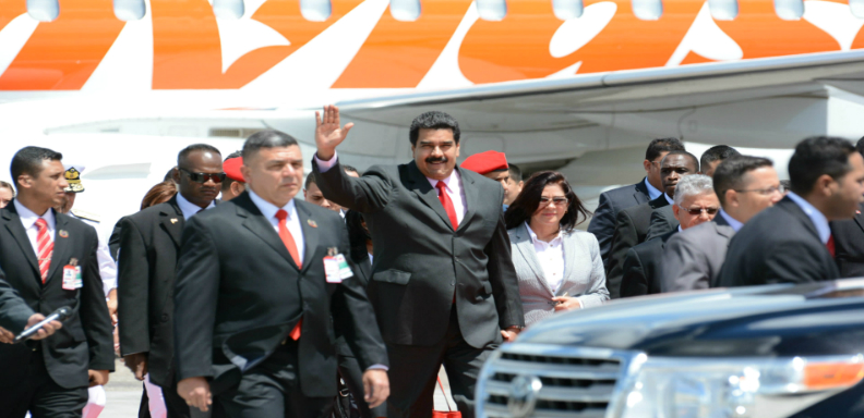 El presidente Nicolás Maduro reanudó este domingo en San Vicente y Las Granadinas, la gira por países caribeños