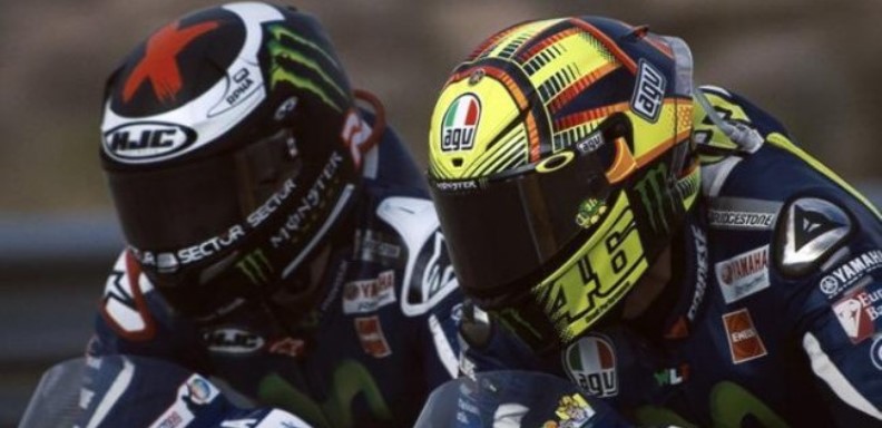El italiano Valentino Rossi y el español Jorge Lorenzo, ambos de Yamaha se disputan este fin de semana en Cheste (Valencia, España) el título de MotoGP