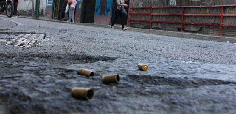 Caracas sufrió el año pasado 119,87 homicidios dolosos por cada 100.000 habitantes y fue la ciudad más violenta del mundo, seguida de la hondureña San Pedro Sula, según un informe divulgado en México por una organización no gubernamental.