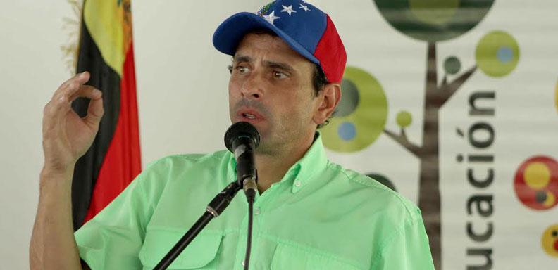 Capriles: Hay dinero para viajes y no para universidades