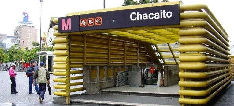Funcionarios de la Policía de Chacao frutaron robo en Chacaíto tras enfrentamiento con delincuentes a las 8:00 de la mañana de este lunes.
