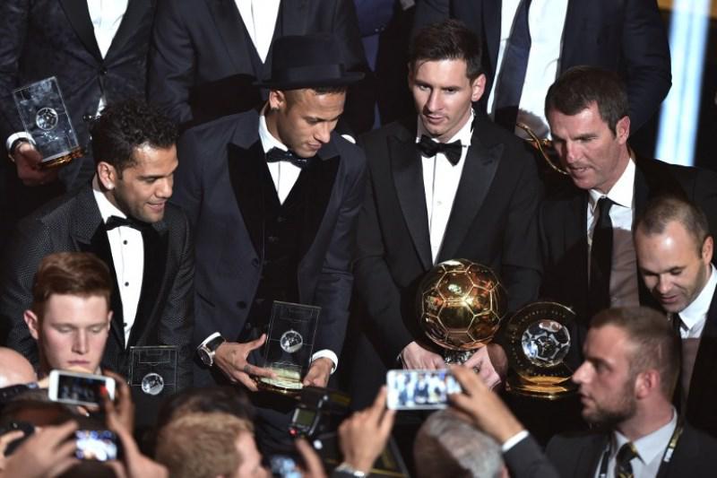 Lionel Messi se coronó como mejor jugador del año por quinta ocasión, en tanto que Luis Enrique se estrenó como mejor DT