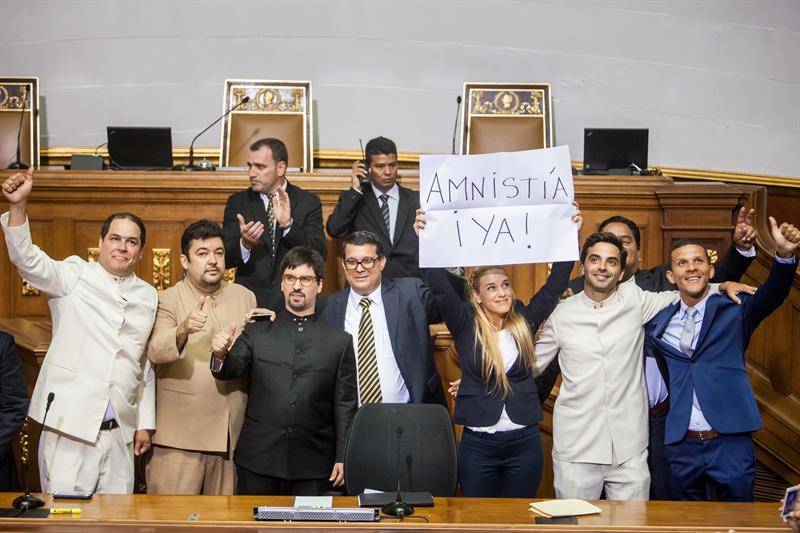 TSJ derrumba amnistía para opositores tras pedido de Maduro