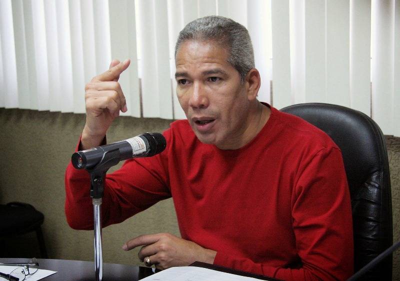 Nelson Moreno: Acusaciones contra El Aissami buscan "dañar" a Maduro
