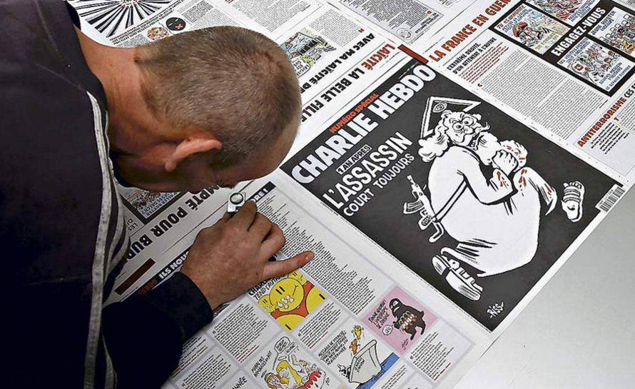 El semanario satírico Charlie Hebdo publicó un número especial con motivo del aniversario del atentado/ Foto: Reuters