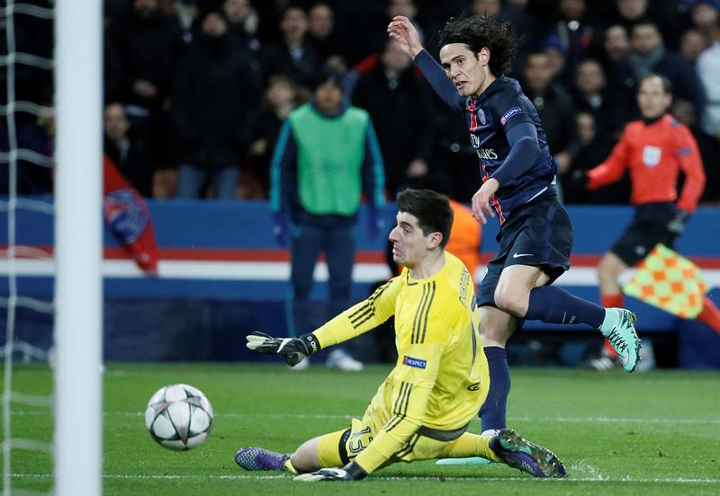 Un tanto del uruguayo colocó a los franceses con ventaja en la eliminatoria de octavos de final de la Liga de Campeones ante el Chelsea (2-1)