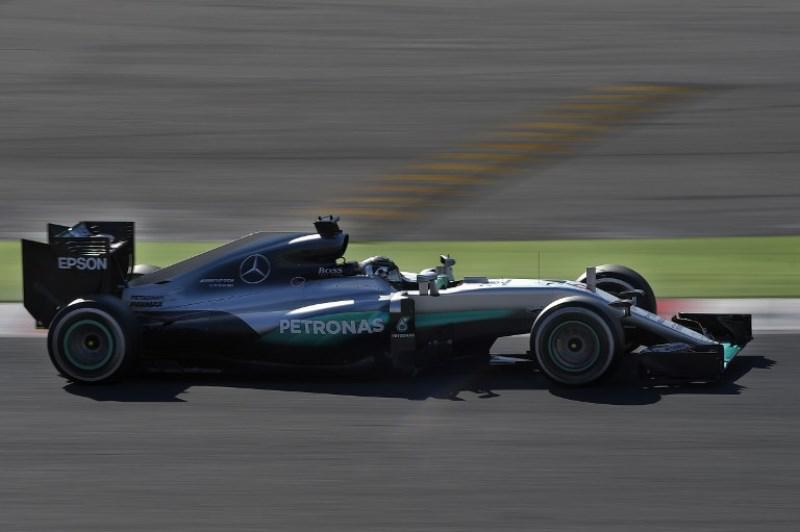 Nico Rosberg con un mejor crono superó en casi dos segundos al segundo, el finlandés Kimi Raikkonen (Ferrari).
