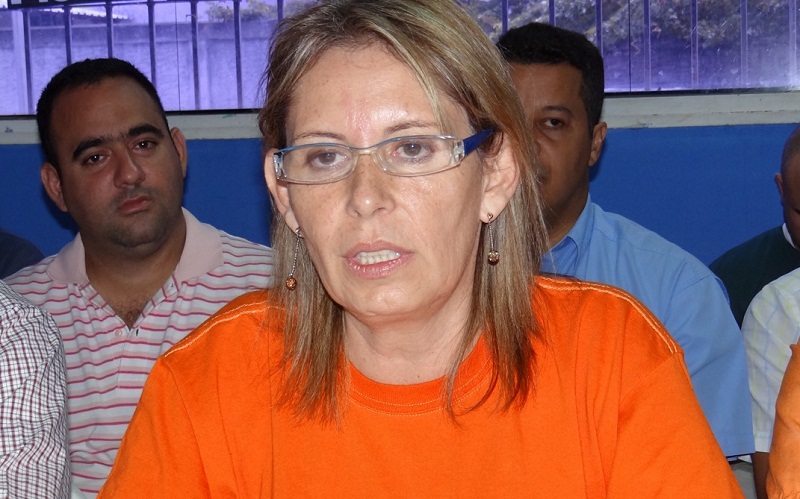 La parlamentaria Olivia Lozano indicó que el gobernador Rangel Gómez no conversó con las familias afectadas por lo ocurrido