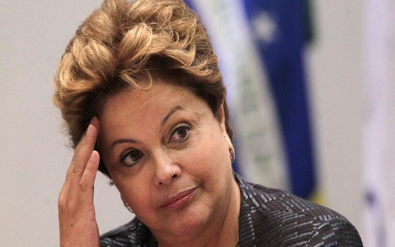 Roussef enfrenta un juicio por casos de corrupción que podría resultar en su destitución definitiva, escenario que llevaría a Temer a completar el mandato que vence el 1 de enero de 2019