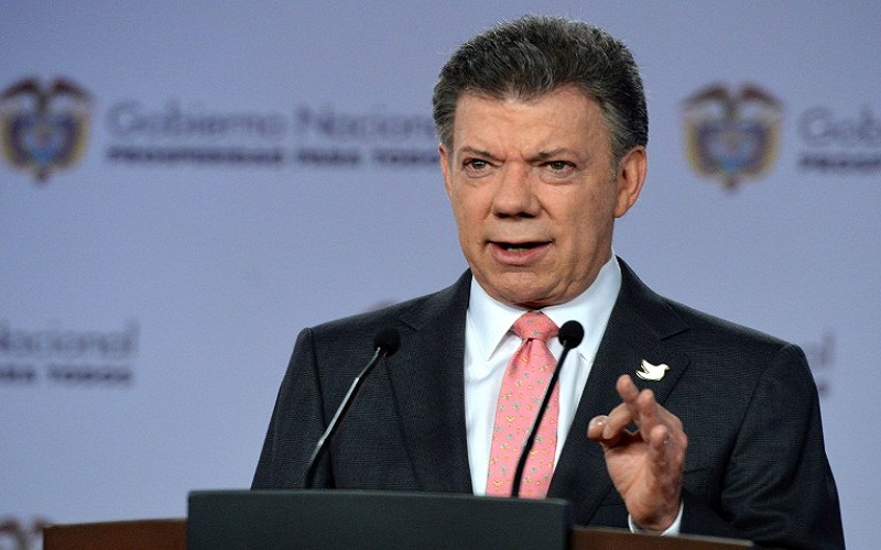 Juan Manuel Santos, reiteró que el Gobierno no le está “entregando el país a las FARC”