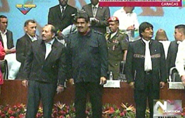 Maduro encabeza un conversatorio internacional con presidentes latinamericanos y caribeños, desde el salón Ríos Reyna del Teatro Teresa Carreño