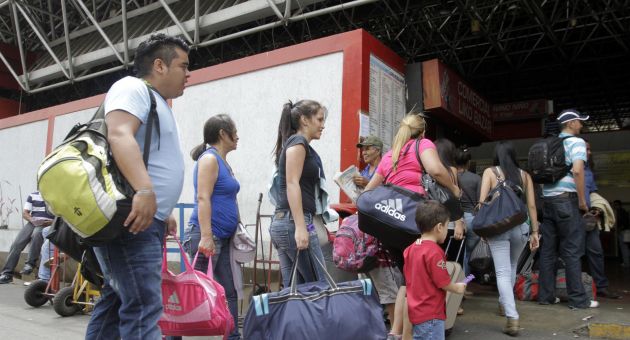  personas se movilizan en asueto de Semana Santa/ Foto: AVN