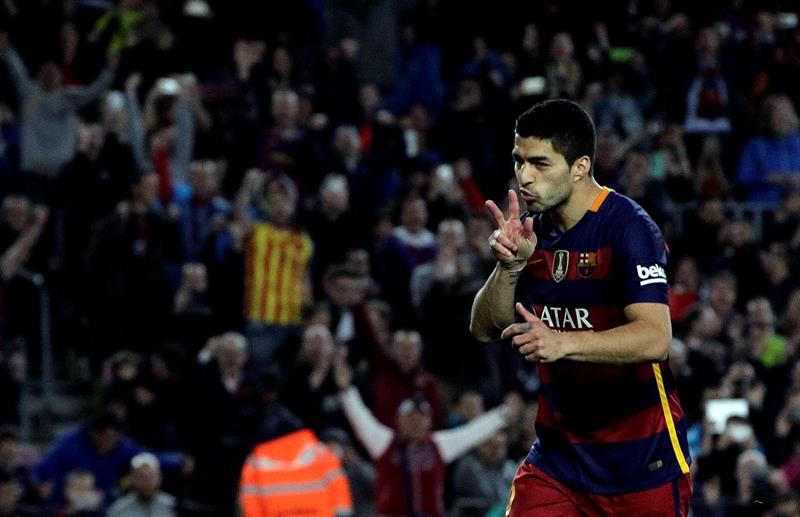 Después del póquer que anotó hace unos días en Riazor, Suárez repitió el registro con cuatro goles más, dos de ellos de penalti