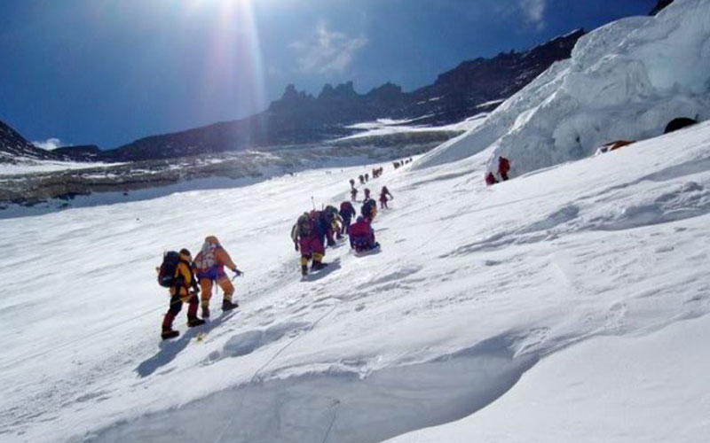 Discovery presenta "Sherpas: Héroes del Everest, una historia de tragedia y triunfo"