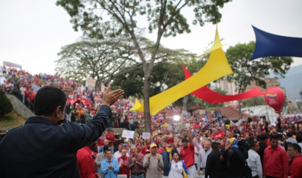 Presidente Nicolás Maduro a las afueras del Palacio de Miraflores / Foto AVN