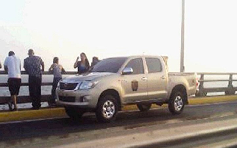 Se lanzó del puente sobre el Lago de Maracaibo y fue rescatada